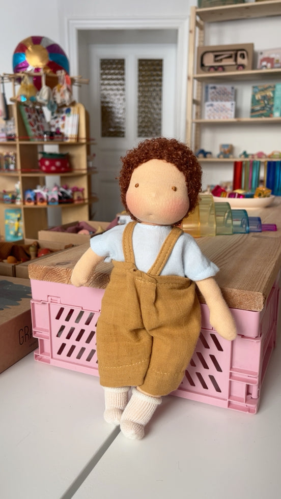 Stoffpuppe Tommy inspiriert nach Waldorf, 25 cm