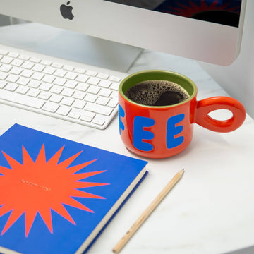 Rote Tasse „COFFEE“ (ab Mitte Nov)